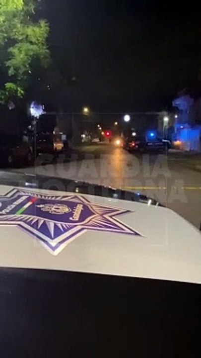 #Preliminar Con un impacto en la cabeza y a un costado de una camioneta Lincon fue localizado un hombre en calles de la colonia Blanco y Cuéllar de Guadalajara, autoridades ya investigan el hecho #GuardiaNocturna