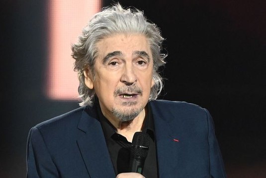 Serge Lama, 80 ans : « J'ai de trop grandes difficultés, je ne peux plus chanter sur scène »… Ses confidences sur son état de santé