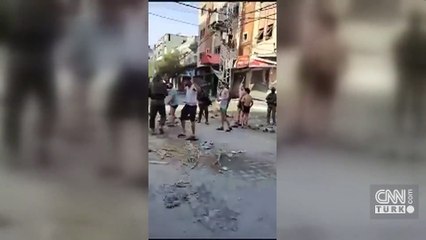 İsyan ettiren görüntüler! Filistinli sivilleri yarı çıplak gözaltına aldılar