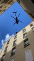 Quand les Forces Aériennes de la Gendarmerie Nationale procèdent à un impressionnant hélitreuillage en plein Paris pour sauver un homme en arrêt cardio-respiratoire. 