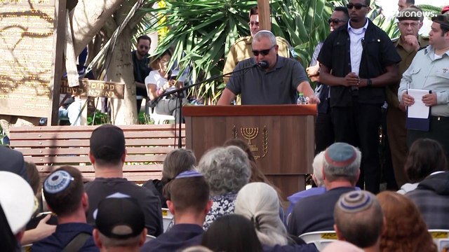 فيديو: بعد مقتله في غزة.. إسرائيل تشيع جثمان نجل غادي آيزنكوت، القائد السابق للجيش الإسرائيلي