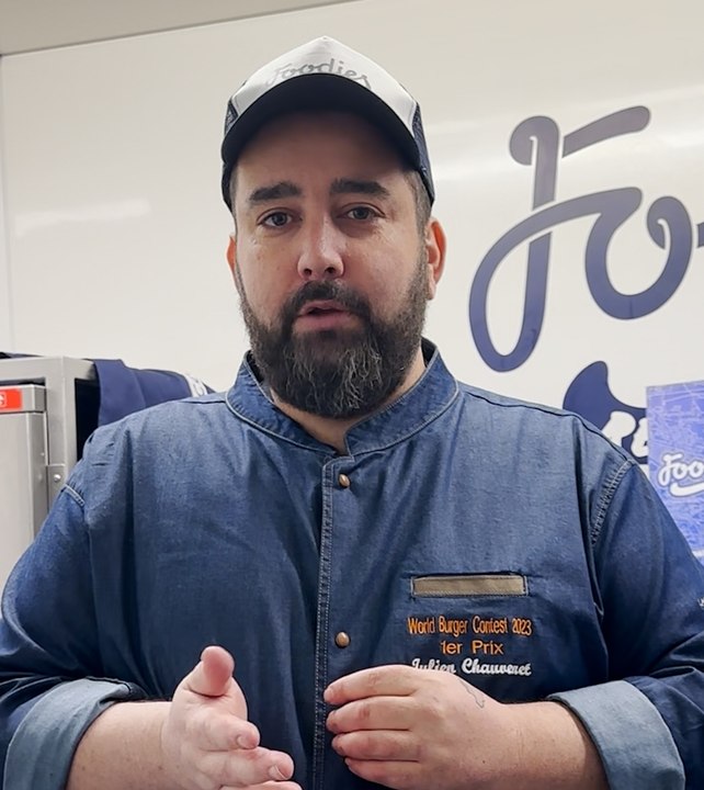 Avec son Burger Franche-Comté, Julien a gagné le concours mondial de burger
