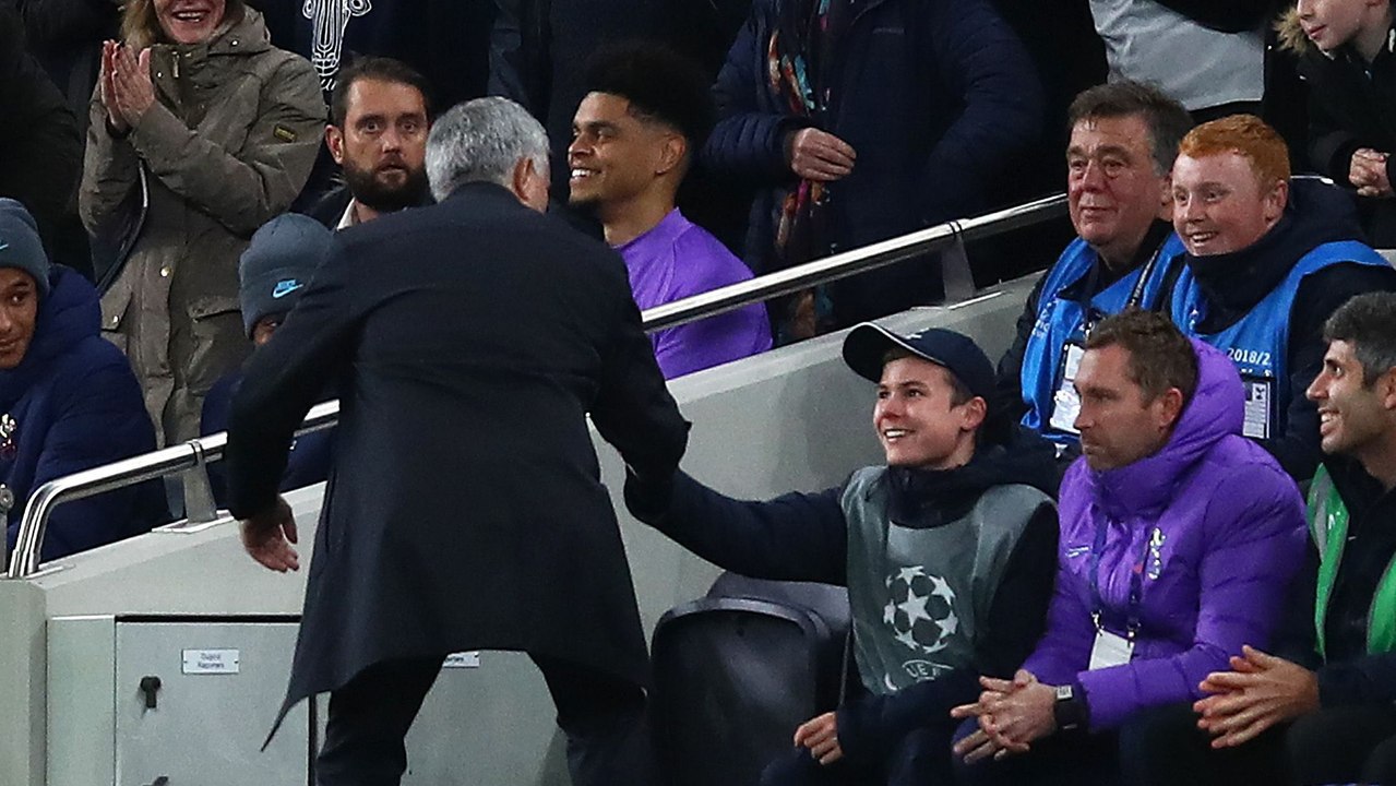 Als ein Balljunge für ein Kane-Tor sorgte