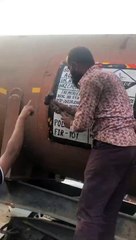 Video news: फिल्मी स्टाइल में शराब तस्करी: एसिड टैंकर में छिपाकर ले जाई जा रही 25 लाख की शराब जप्त