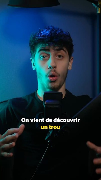 Un trou a la surface du Soleil !