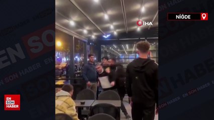 Niğde'de Starbucks protestosunda polise tokat attı