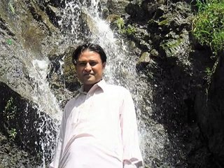 Jab Chand Nikalta Hai - Kumar Sanu Sahab