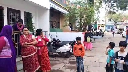 MP government employees came back with a bemused face