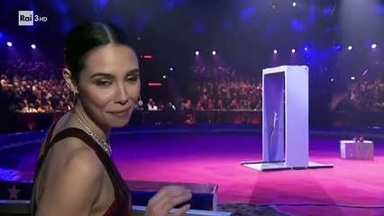 ELASTIC - « LE PORTIQUE » - Festival du Cirque de MONTE CARLO »(360P)