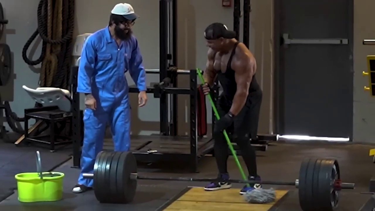 Elite Powerlifter Pretended to be a CLEANER _ Anatoly GYM PRANK video