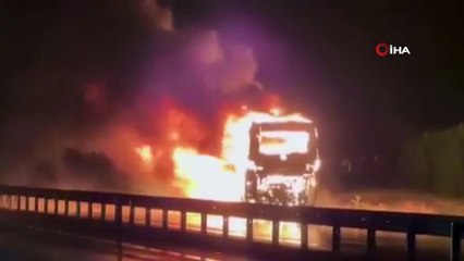 Çanakkale’de 23 yolculu otobüs seyir halinde alev aldı!