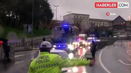 Fenerbahçe, Beşiktaş maçı için Tüpraş Stadyumu'na giriş yaptı