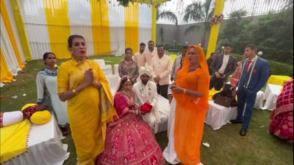 किन्नरों को शादी में बुलाया, आशीर्वाद लिया और किया सम्मान