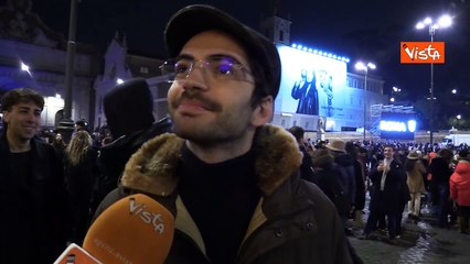 Descargar video: Accensione dell'albero di Natale, le voci in piazza del Popolo: 