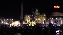 Accensione dell'albero di Natale in piazza San Pietro in Vaticano