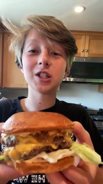 Cheeseburger! #shorts #fyp #viral #cooking #food #recipe #chef #trending #burger #cheeseburger