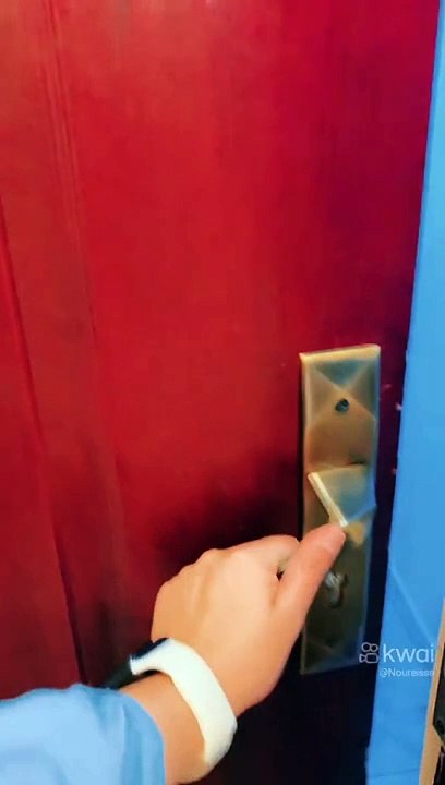 5194489321489794479_play.mp4_logo_AE
