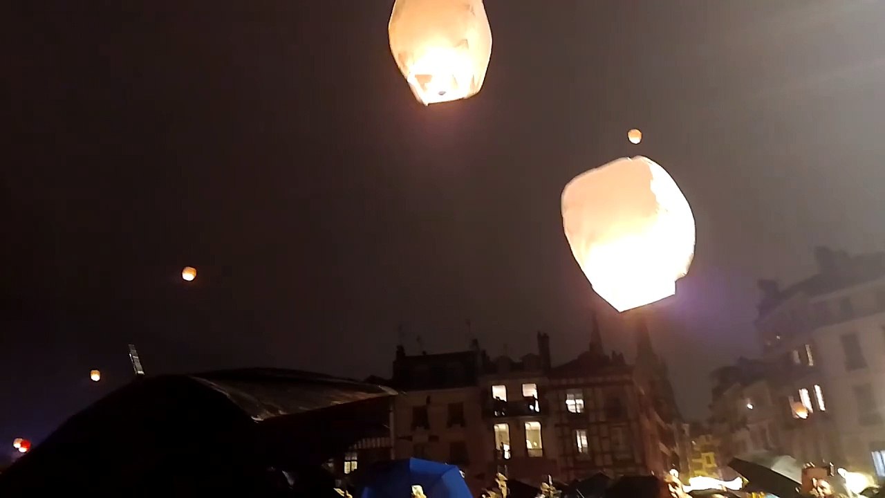 Farolillos en Baiona