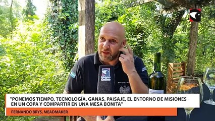 Ponemos tiempo, tecnología, ganas, paisaje, el entorno de Misiones en un copa y compartir en una mesa bonita
