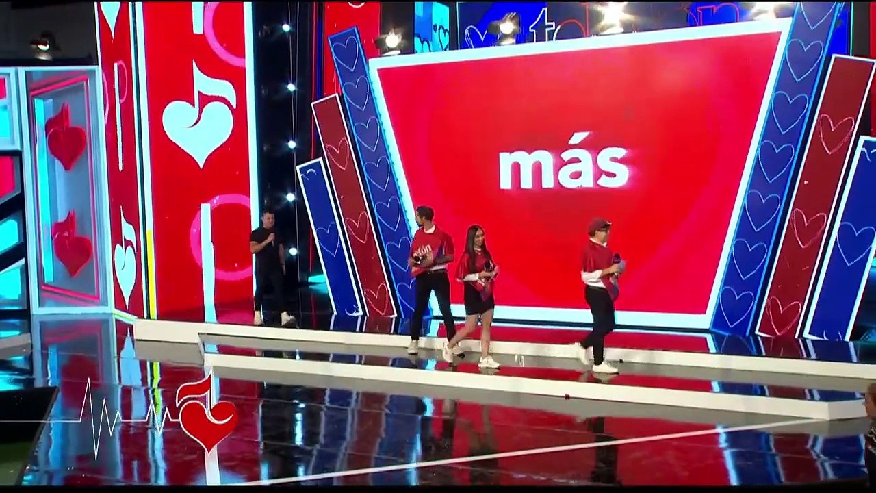 Ariel Guevara - "Juana la Cubana"