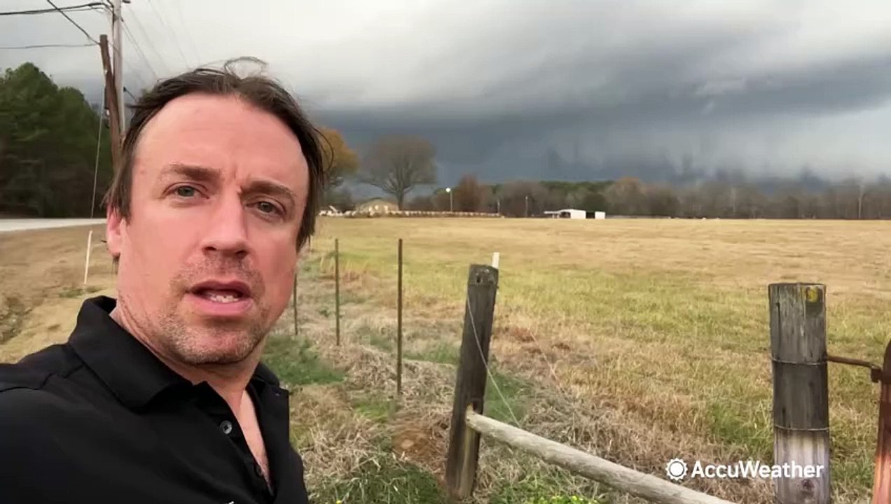 Baseball-sized hail produced by severe storms i...