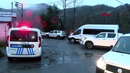 Zonguldak'taki heyelan; toprak altında kalan anne ile oğlu aranıyor