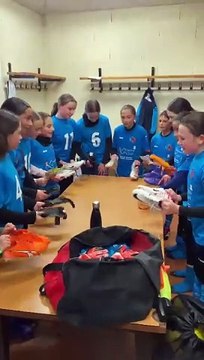 U13 F GJDCFOOT 3-1 MONTS VALLEES..CÉLÉBRATION VICTOIRE VESTIAIRES 09.12.2023