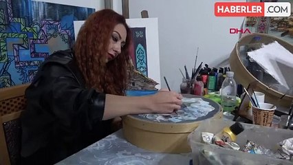 Sivaslı Usta Öğretici Filistin İçin Elek ve Kalbur Üzerine Resim Yaptı