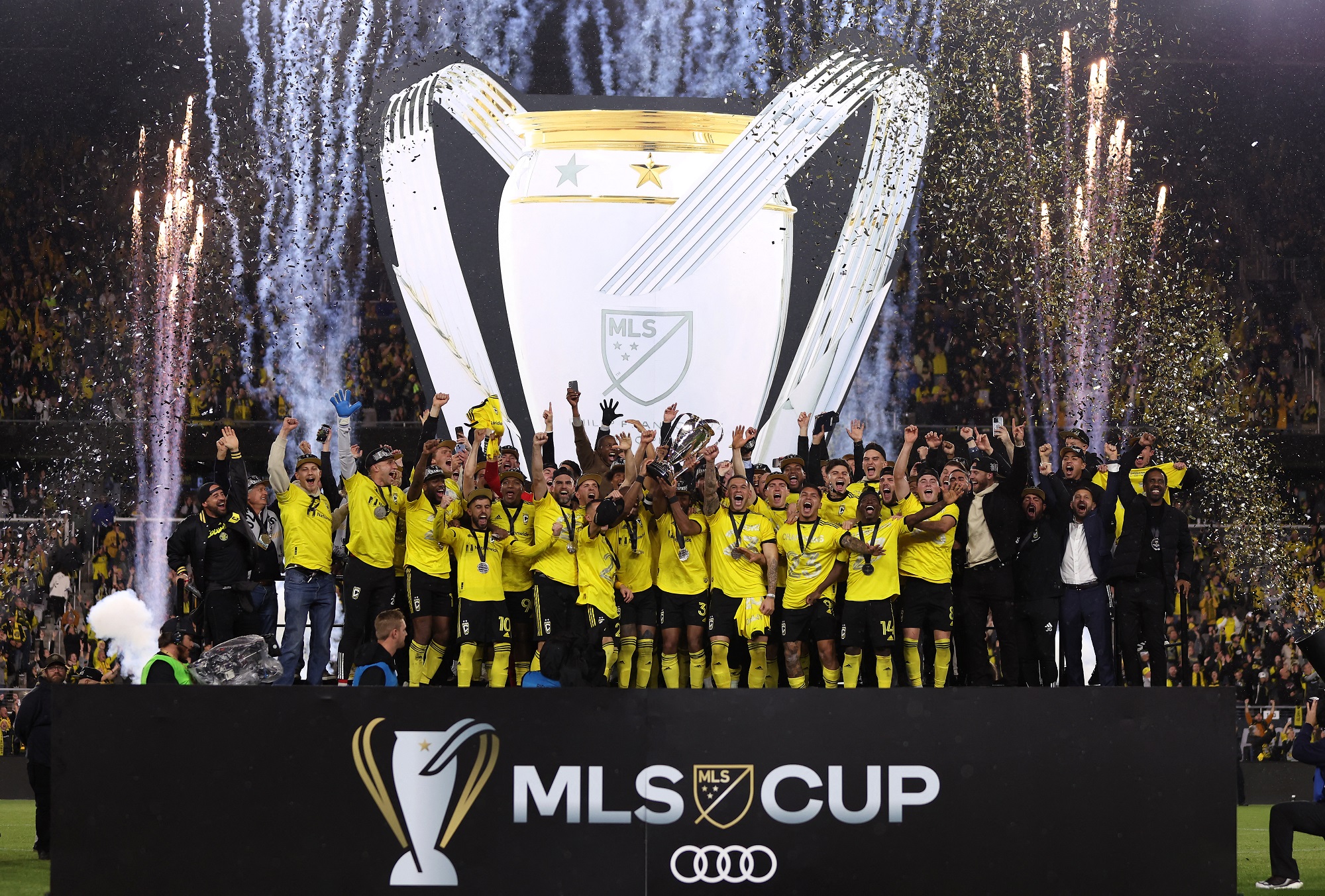COLUMBUS CREW