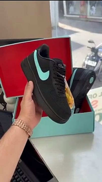 Black Nike part 2 this is for you !