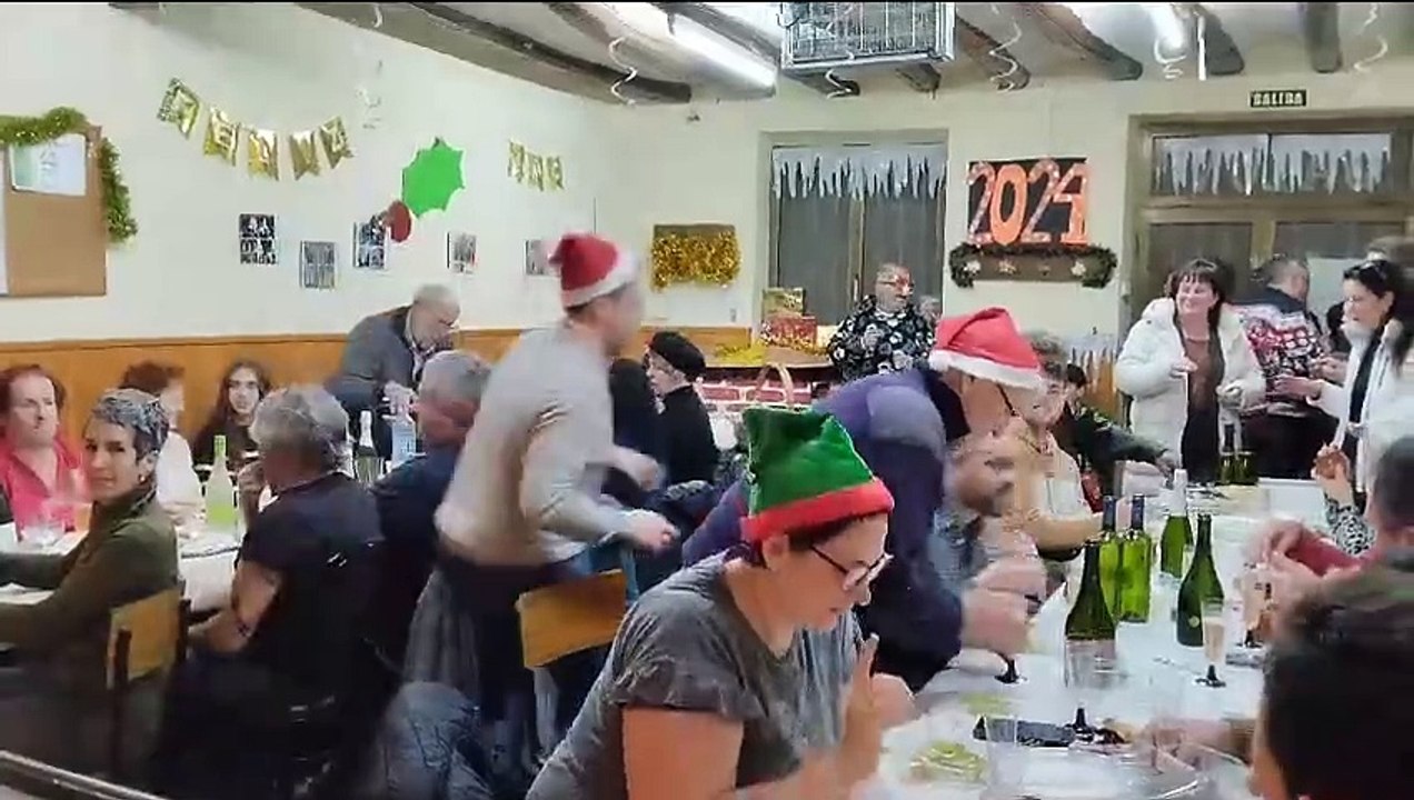 Nochevieja en Ventosa de San Pedro. Vídeo de las 12 campanadas