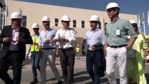 Moreno propone al Gobierno un plan director para activar nuevas desaladoras en Andalucía