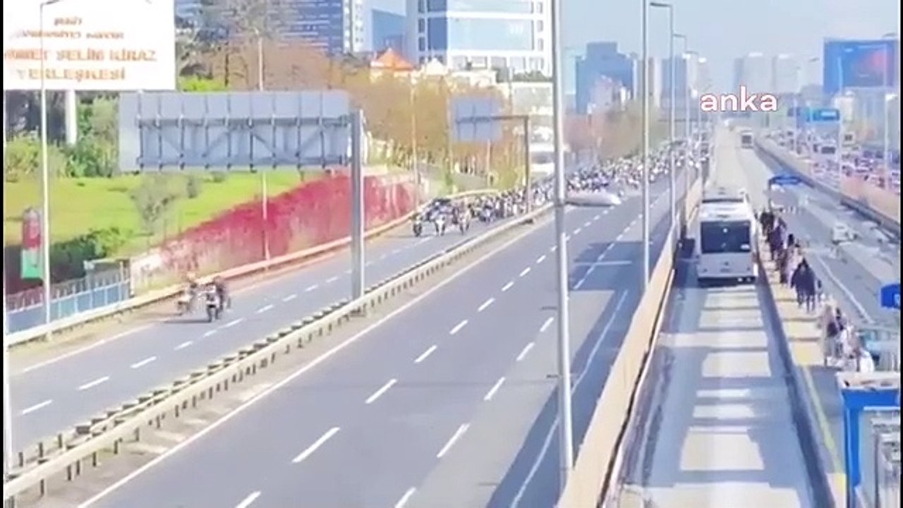 Somali Cumhurbaşkanı'nın katil ve kaçak oğlunun aracıyla ölümüne yol açtığı motokurye için 'Adalet Sürüşü' düzenlendi