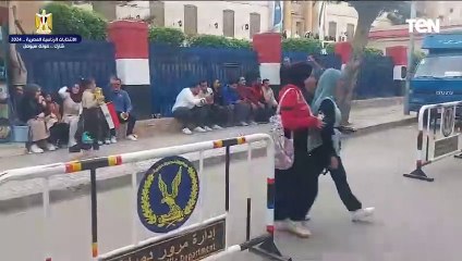 زحام شديد بدمياط خلال فترة الاستراحة على اللجان الانتخابية