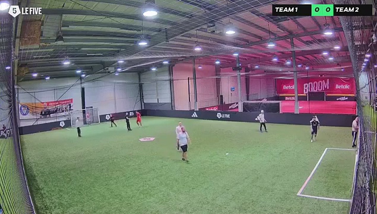 Matheo 10/12 à 18:36 - Football Terrain 2 adidas (LeFive Reims)