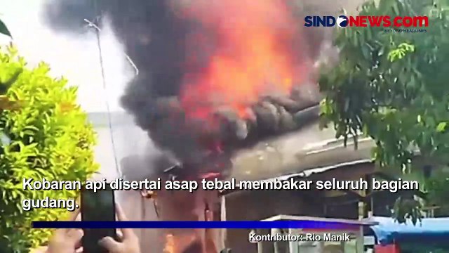 Diduga Korsleting Listrik, Gudang Penyimpanan Mainan Hangus Terbakar