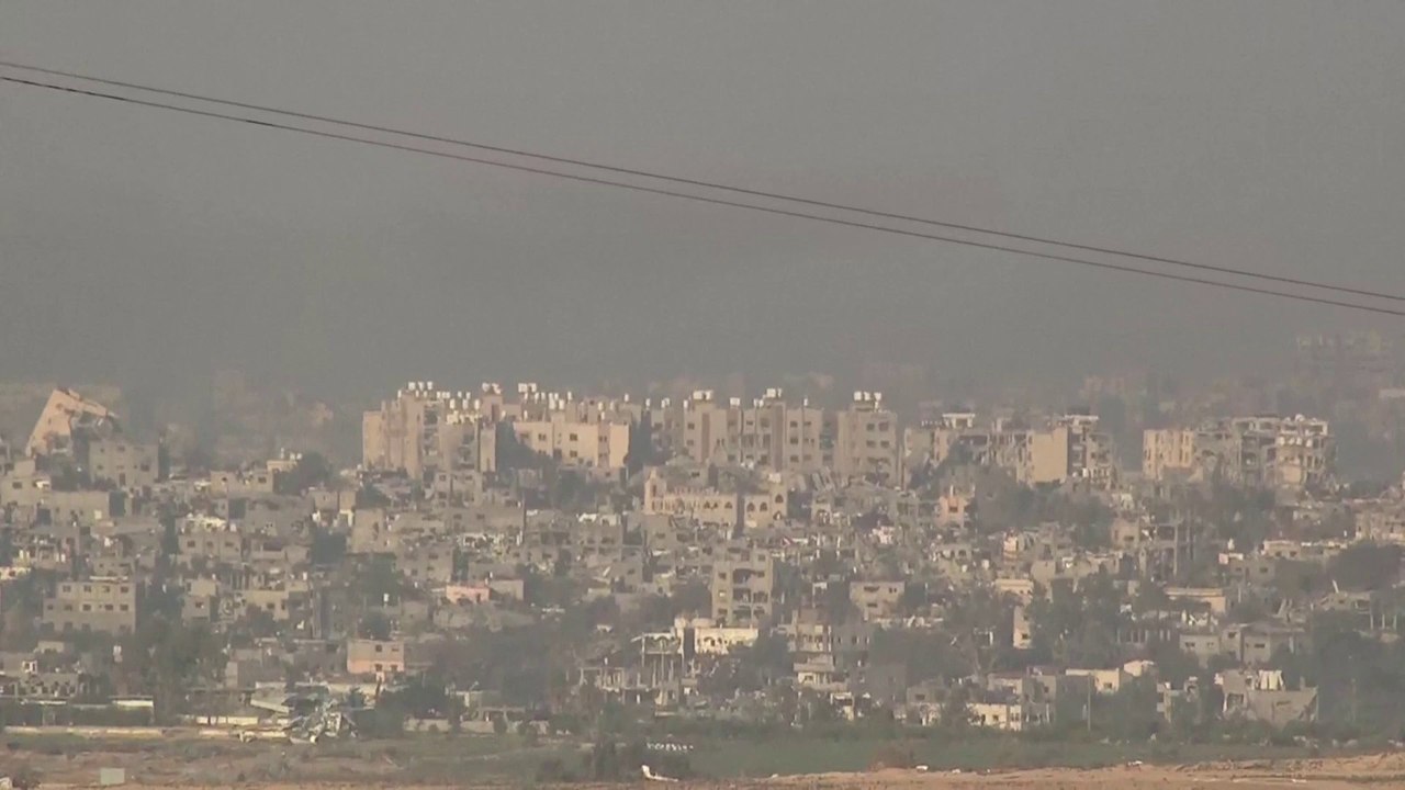 إعلام فلسطيني: قصف إسرائيلي مدفعي عنيف يستهدف مخيم جباليا شمالي قطاع غزة  #العربية