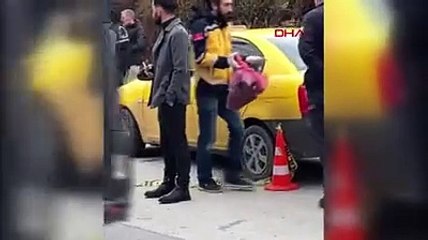 Takside dehşet... Eski eşini boğazını keserek öldürdü!