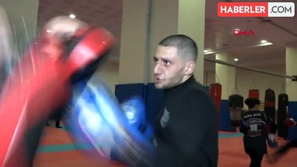 Antalya'da Sigarayı Bırakan Genç Muay Thai Şampiyonu