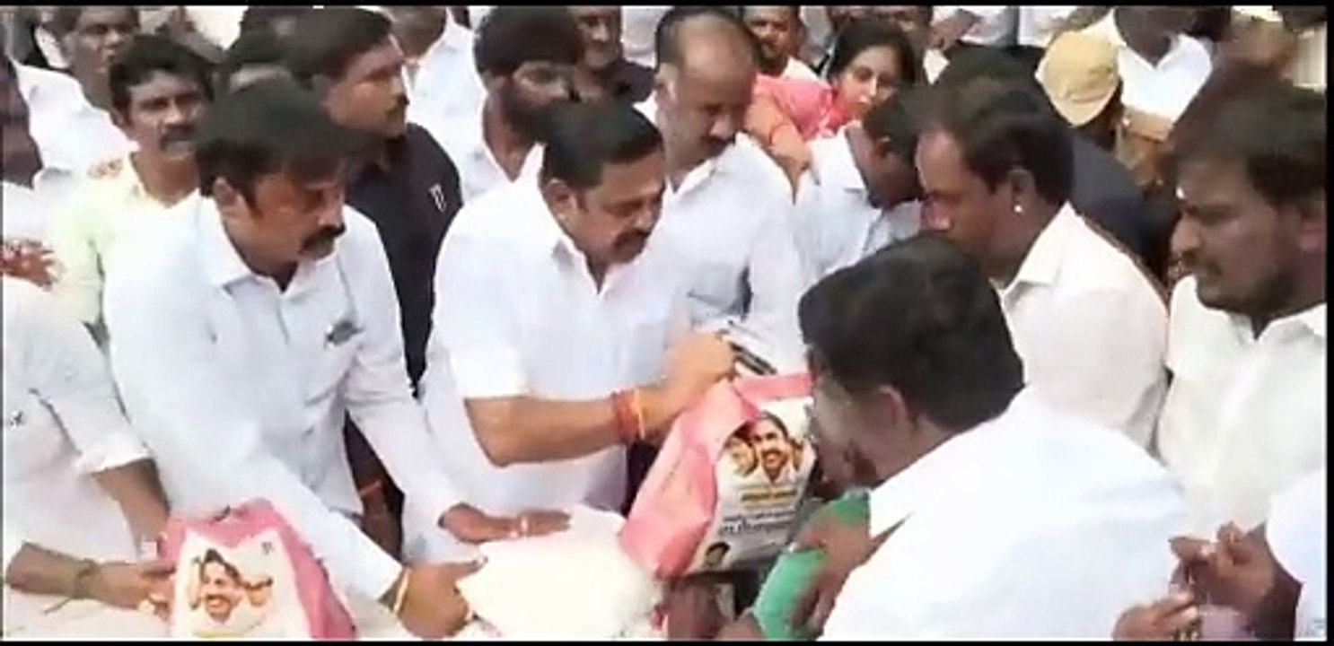 VIDEO: पलनीस्वामी ने तमिलनाडु सरकार से की प्रभावितों के लिए राहत राशि बढ़ाकर 12,000 रुपये करने की मांग