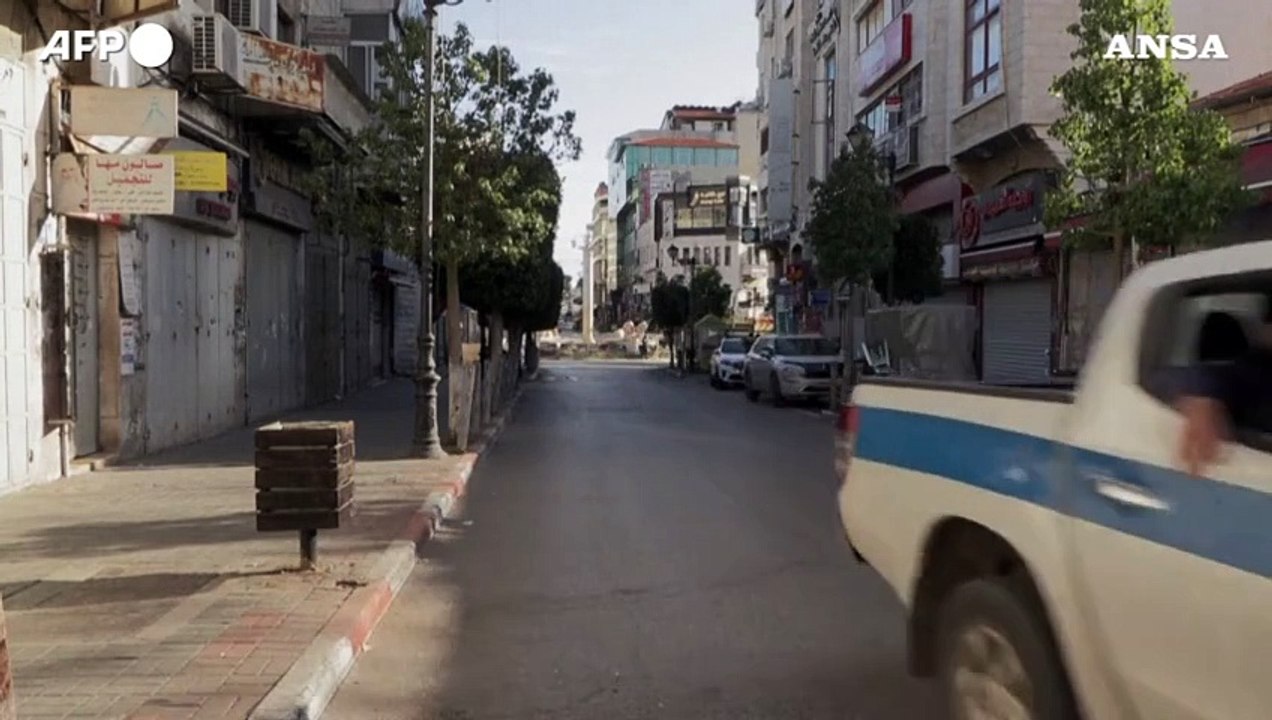 Cisgiordania, negozi chiusi in solidarieta' con Gaza