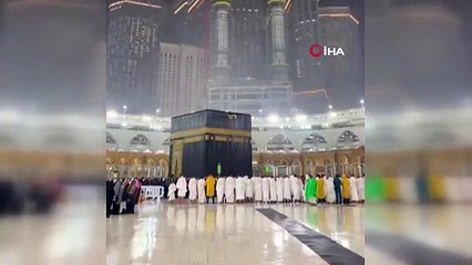 Download Video: Mekke'de cadde ve sokaklar sular altında! Sağanak yağış altında Kabe'yi tavaf ettiler