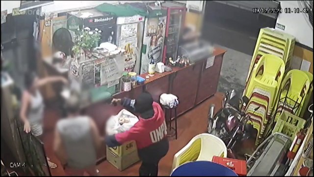 Câmeras flagram assalto a mão armada em bar de Mogi Mirim