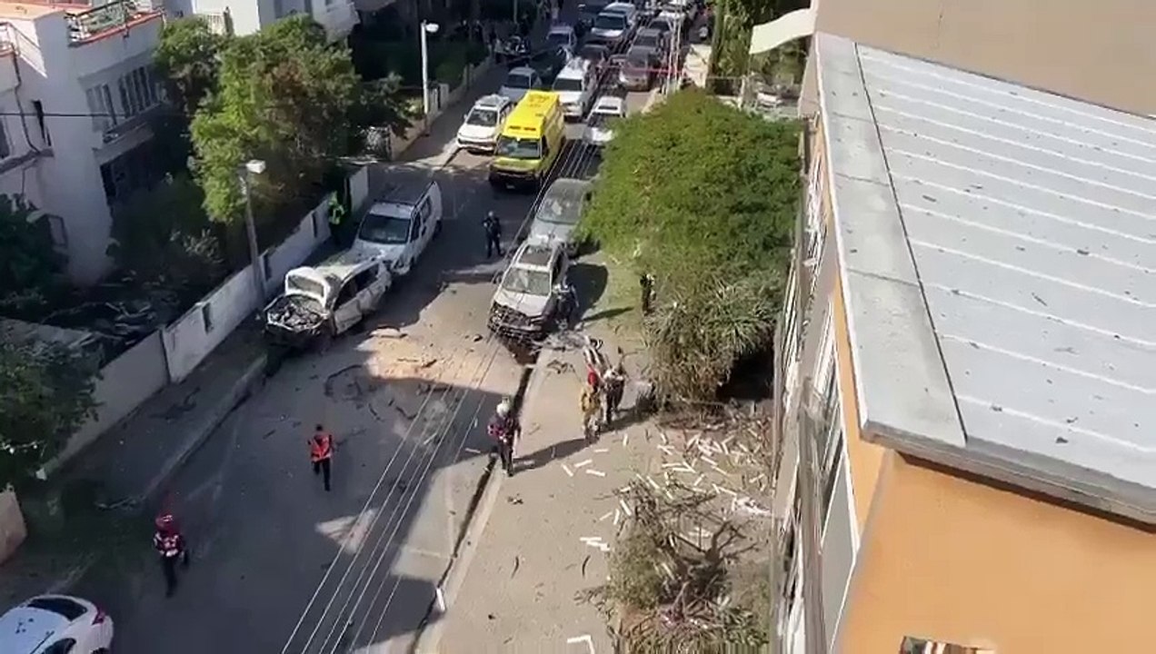 Damage in Tel Aviv after a rocket from Gaza landed there