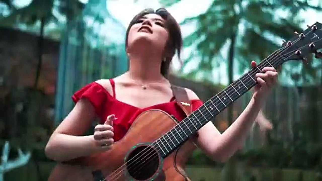 Sweet Child O  Mine - Guns N  Roses (Fingerstyle Guitar Cover) _ Josephine Alexandra
