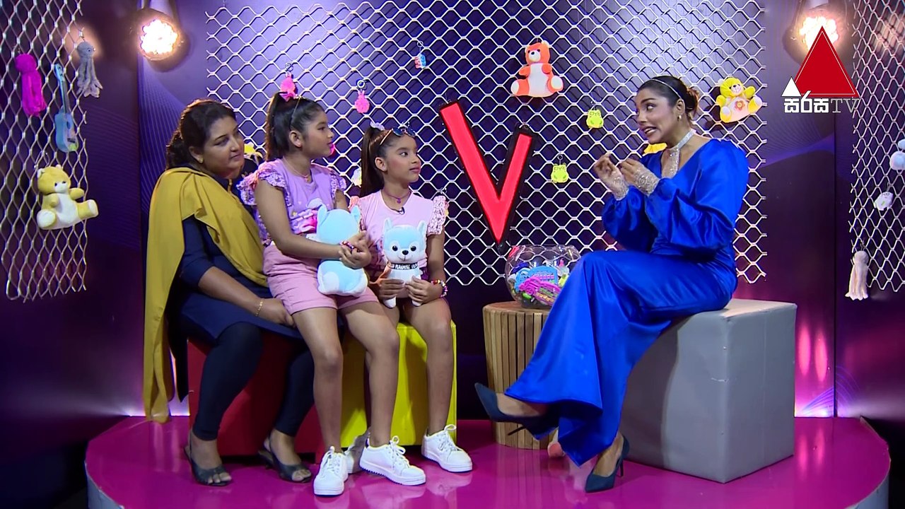 අපි හිතුවෙ කෝච්ලා හැරෙන්නෙ නැති වෙයි කියලා.  | V Clapper |      ✌️