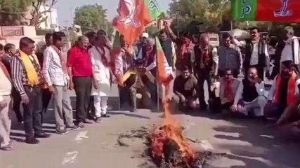 नागौर: भाजपा नेताओं ने किया प्रदर्शन, जलाया पुतला