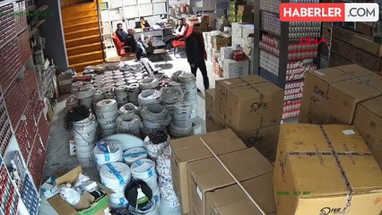 14 yaşındaki çocuğa babasının iş yerinin önünde kurşun yağdırdılar