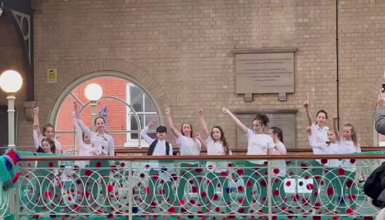 Oliver flashmob in Newark Buttermarket