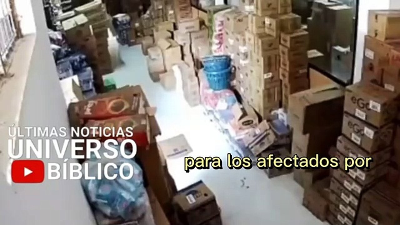 ENTRE GRITOS Y DE RODILLAS ASÍ TEMBLÓ EN ESTE PAÍS , MÁS DESASTRES NATURALES EN EL MUNDO